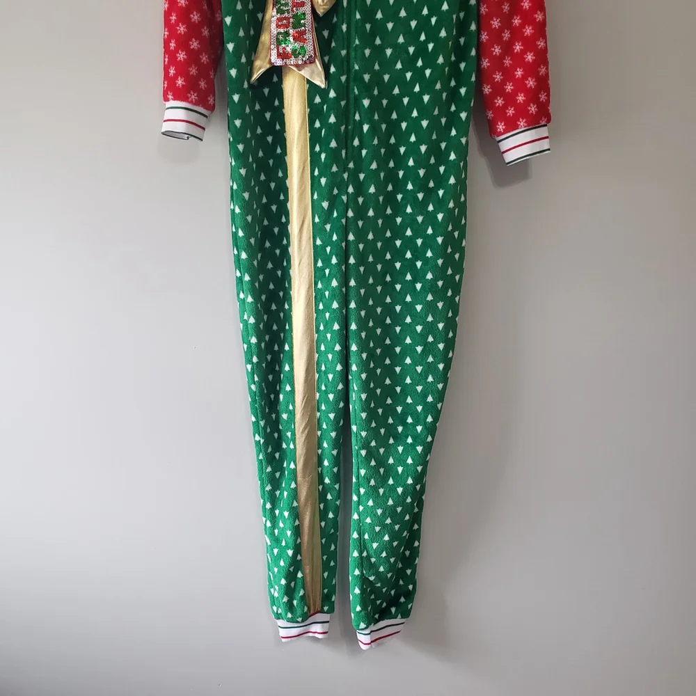 Secret Treasures Women Medium Pajamas One Piece Christmas Holiday Cozy Red Green